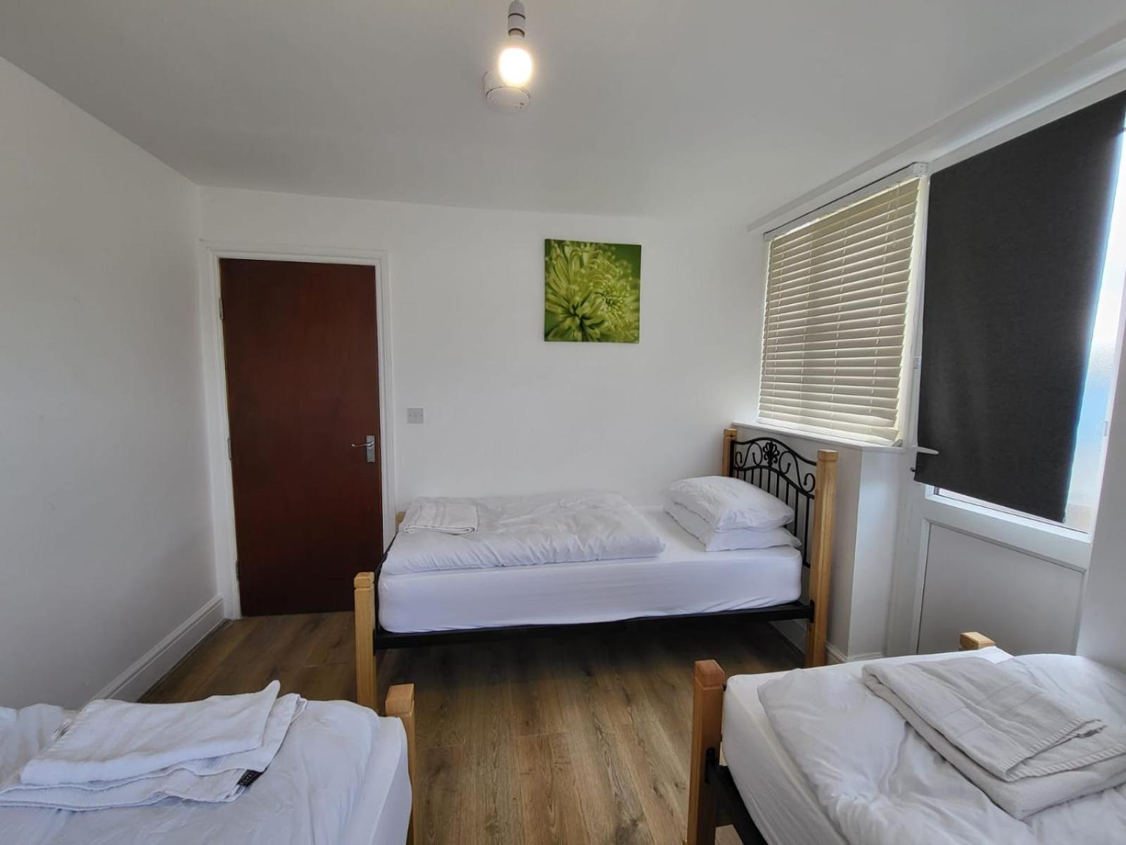 Serene 1 Bedroom, 3 Single Beds Bristol Ngoại thất bức ảnh