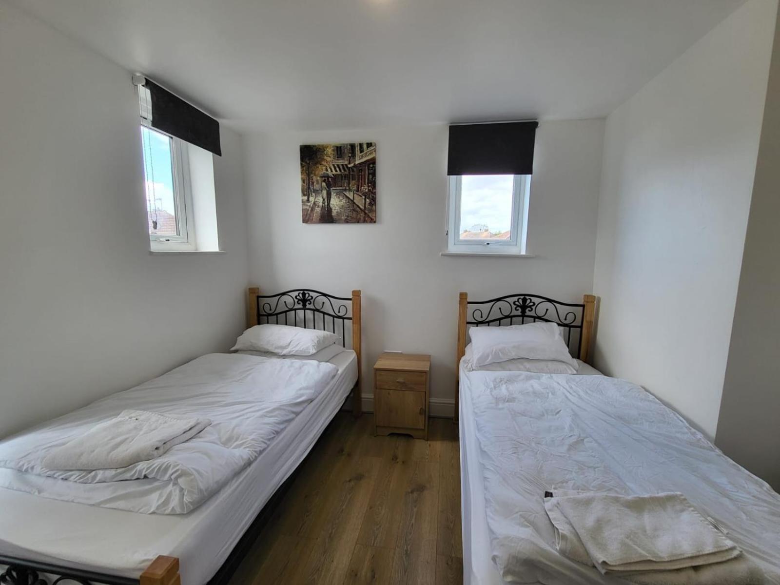 Serene 1 Bedroom, 3 Single Beds Bristol Ngoại thất bức ảnh