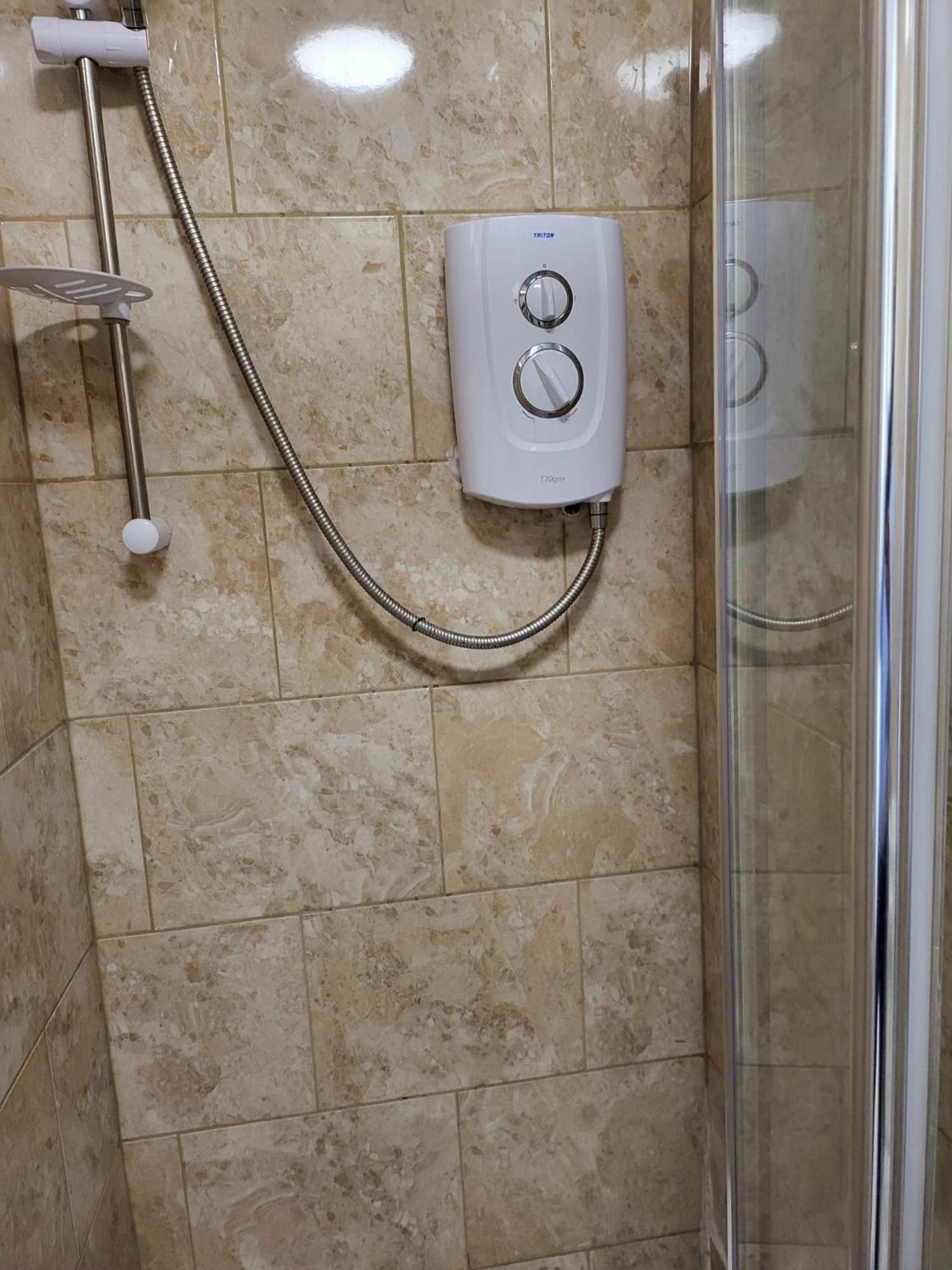 Serene 1 Bedroom, 3 Single Beds Bristol Ngoại thất bức ảnh